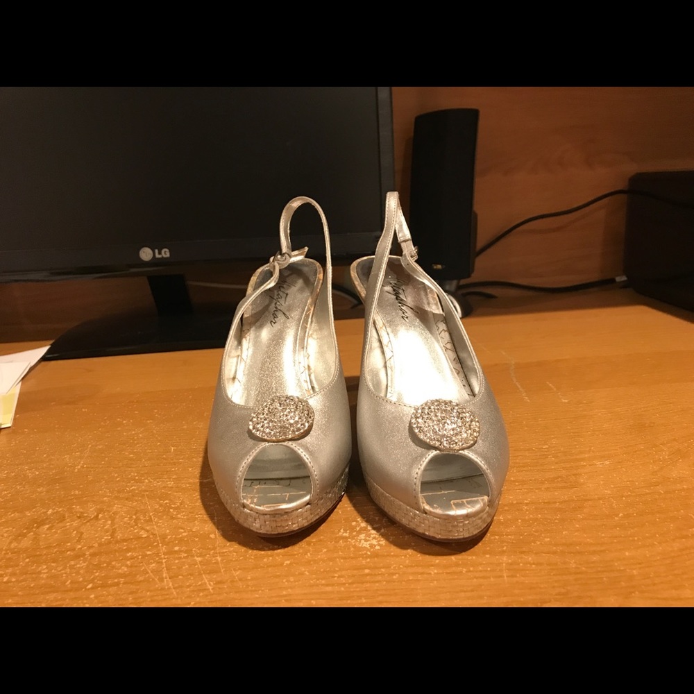 Shoes - Picture 6 of 6